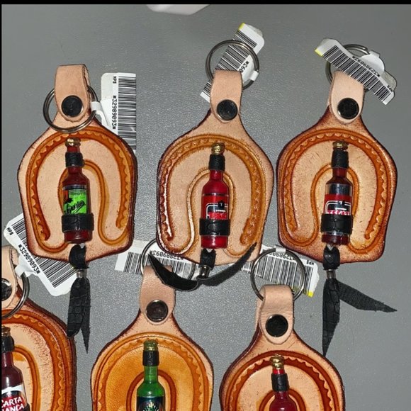 6 unique leather liquor/alcohol bottle keychains, funny keychains, western, mini - Picture 2 of 3